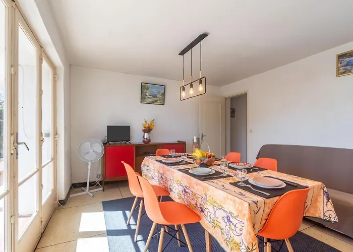 Chenou-2 By Interhome شقة
